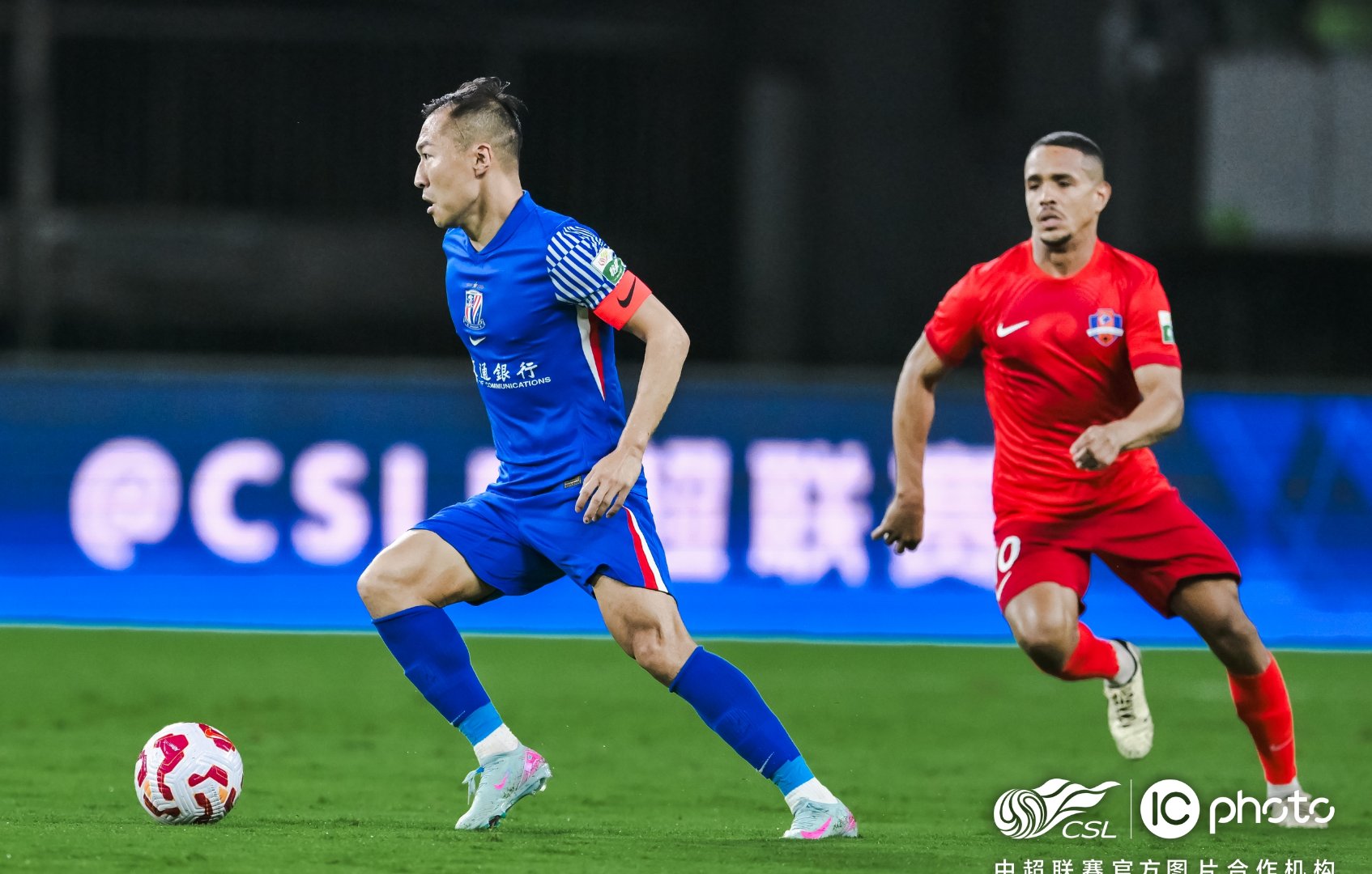 汉诺威客场不敌云达不莱梅,球队降级风险加大 汉诺威客场不敌云达不莱梅,球队降级风险加大